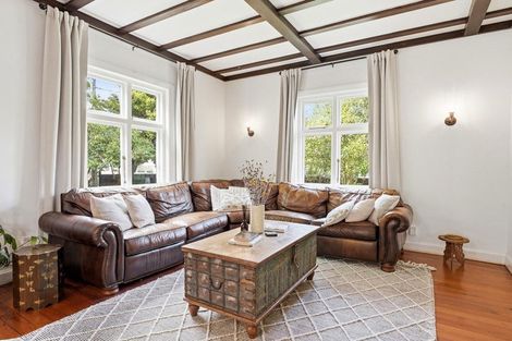 Photo of property in 5 Parkes Avenue, Saint Johns Hill, Whanganui, 4501