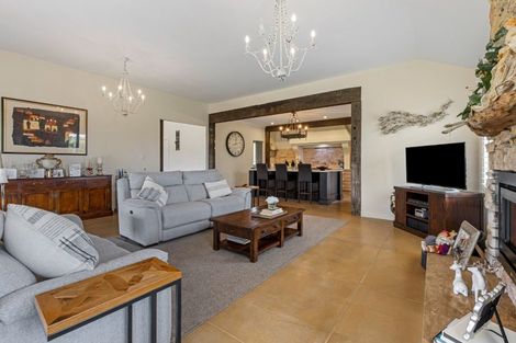 Photo of property in 10 Myra Evelyn Grove, Dairy Flat, Albany, 0792