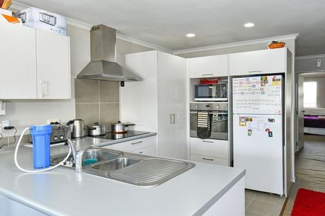 Photo of property in 11f Antalya Place, Manurewa, Auckland, 2102