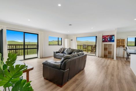 Photo of property in 4 Gillespie Drive, Baylys Beach, Dargaville, 0377