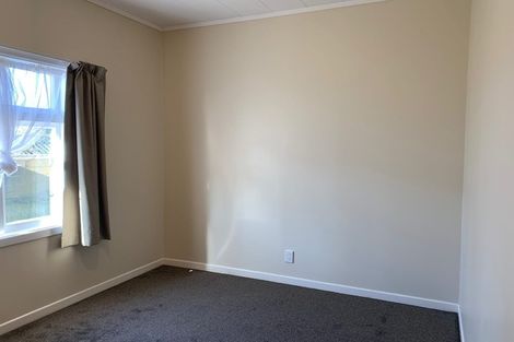 Photo of property in 42 Strathavon Road, Miramar, Wellington, 6022