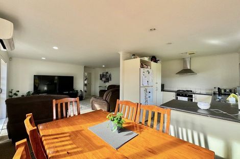 Photo of property in 8 Ettrick Lane, Papakura, 2110