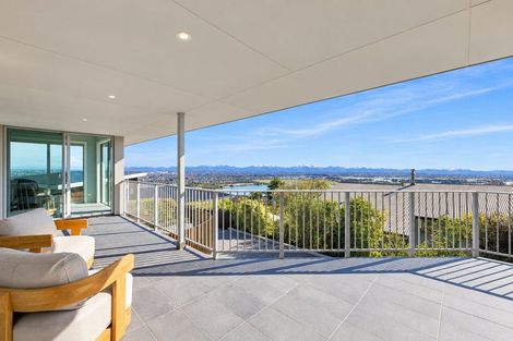 Photo of property in 271 Cannon Hill Crescent, Mount Pleasant, Christchurch, 8081