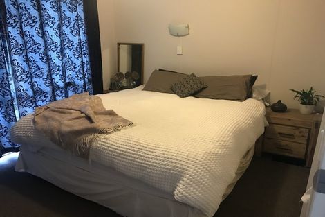 Photo of property in 1/109 Oreil Avenue, West Harbour, Auckland, 0618