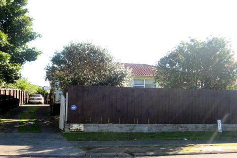 Photo of property in 16 Heybridge Street, Manurewa, Auckland, 2102