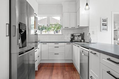 Photo of property in 4 Casey Avenue, Fairfield, Hamilton, 3214