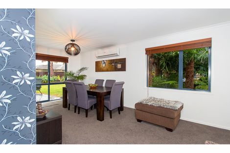 Photo of property in 46 Riverside Drive, Waiuku, 2123