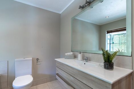 Photo of property in 103 Wirihana Road, Titirangi, Auckland, 0604