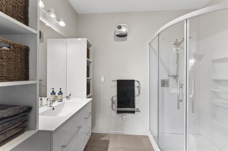 Photo of property in 11 Church Street, Oxford, 7430