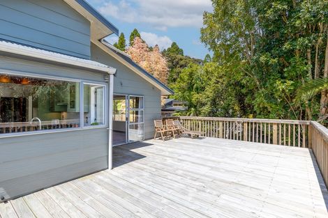 Photo of property in 103 Wirihana Road, Titirangi, Auckland, 0604