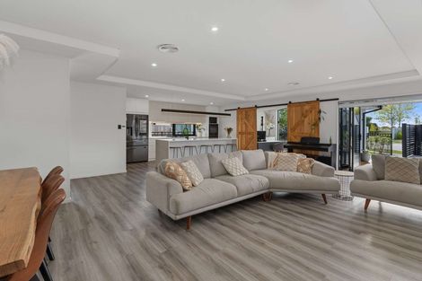 Photo of property in 8 Whitburn Avenue, Halswell, Christchurch, 8025