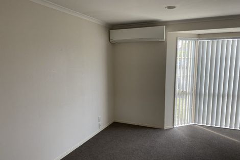 Photo of property in 39 Delmont Close, East Tamaki Heights, Auckland, 2016