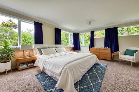 Photo of property in 23 Pinkerton Grove, Newlands, Wellington, 6037