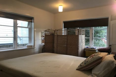 Photo of property in 5 Elphinstone Avenue, Strathmore Park, Wellington, 6022