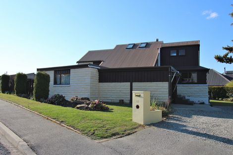 Photo of property in 11 Craig Place, Bridge Hill, Alexandra, 9320