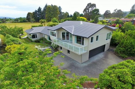 Photo of property in 35 View Street, Manapouri, 9679