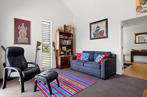 Photo of property in 5 The Esplanade, Huntington, Hamilton, 3210