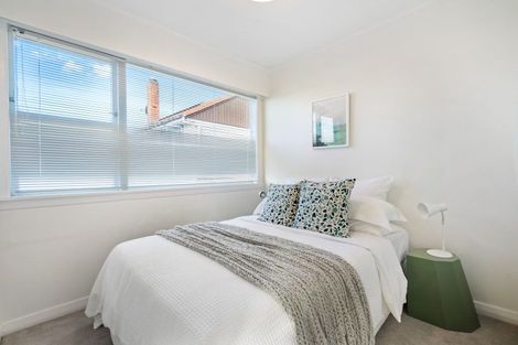 Photo of property in 10 Harbour View Road, Point Chevalier, Auckland, 1022