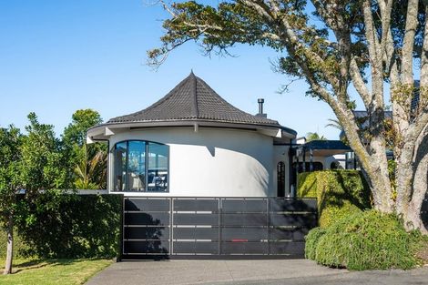 Photo of property in 1 Tiri Road, Takapuna, Auckland, 0620