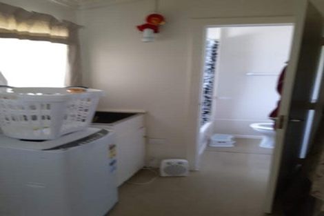 Photo of property in 37a Paramu Avenue, Birkdale, Auckland, 0626