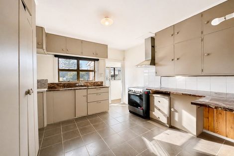 Photo of property in 423 Pakuranga Road, Pakuranga Heights, Auckland, 2010