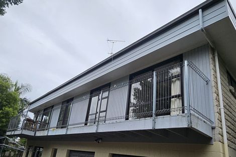 Photo of property in 30 Penning Road, Castor Bay, Auckland, 0620