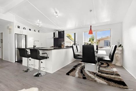 Photo of property in 22 Clover Drive, Henderson, Auckland, 0610