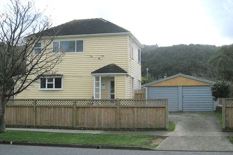 Photo of property in 1 Reynolds Street, Taita, Lower Hutt, 5011