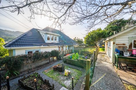 Photo of property in 28 Handyside Street, Tawa, Wellington, 5028