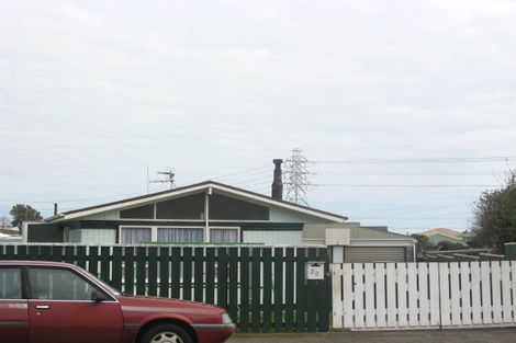 Photo of property in 22 Simons Street, Moturoa, New Plymouth, 4310