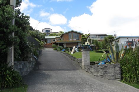 Photo of property in 3 Edwin Mitchelson Road, Muriwai, Waimauku, 0881