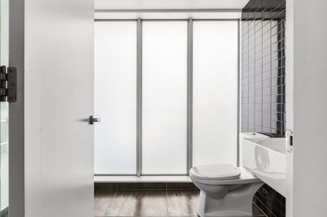 Photo of property in Portal Apartments, 1a/42 Cable Street, Te Aro, Wellington, 6011