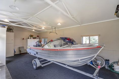 Photo of property in 20 Hardy Place, Cooks Beach, Whitianga, 3591