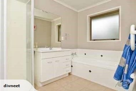 Photo of property in 13 Whitford Place, Rototuna North, Hamilton, 3210