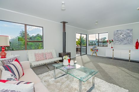 Photo of property in 199 Carnoustie Drive, Wattle Downs, Auckland, 2103