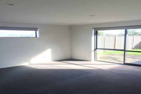 Photo of property in 15 Grapnel Street, Silverdale, 0932