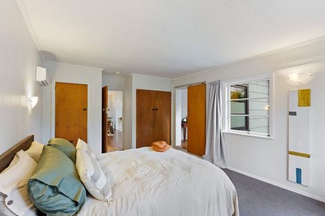 Photo of property in 52 Forest Road, Raumati South, Paraparaumu, 5032