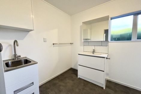 Photo of property in 15b Cypress Drive, Maungaraki, Lower Hutt, 5010