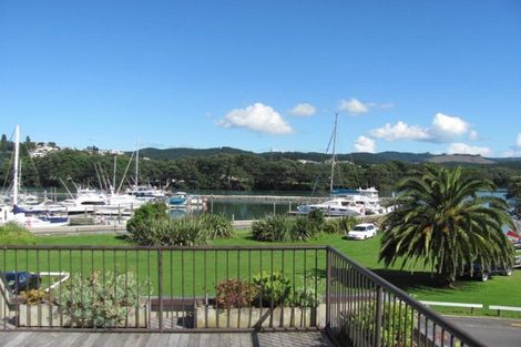 Photo of property in 613b Beach Road, Whangamata, 3620