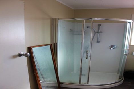 Photo of property in 20 Spencer Road, Pinehill, Auckland, 0632