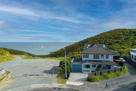 Photo of property in 34a Bowes Crescent, Strathmore Park, Wellington, 6022