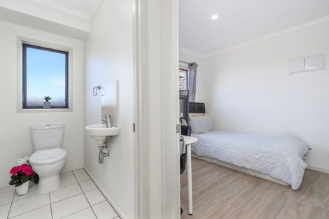 Photo of property in 79 Waterside Drive, Pyes Pa, Tauranga, 3112