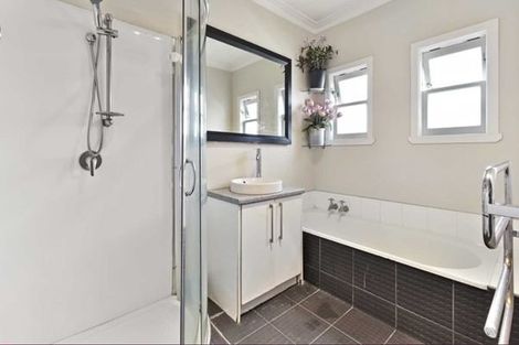 Photo of property in 15 Laurie Avenue, Papakura, 2110