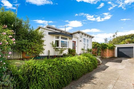Photo of property in 12 Caius Avenue, Gonville, Whanganui, 4501