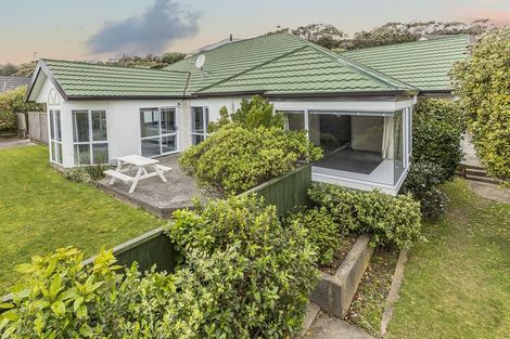 Photo of property in 1 Tombane Terrace, Papakowhai, Porirua, 5024