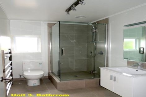 Photo of property in 9 Seaview Road, Castor Bay, Auckland, 0620