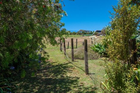 Photo of property in 40 Stratford Drive, Cable Bay, 0420