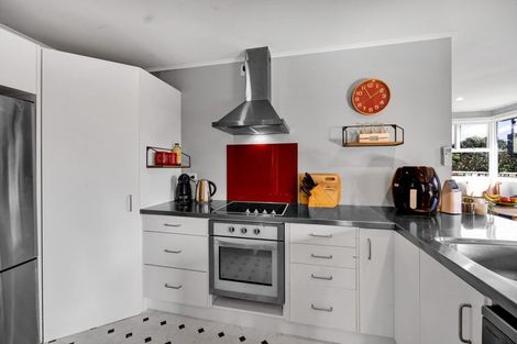 Photo of property in 6 Brookes Terrace, Waitara, 4320