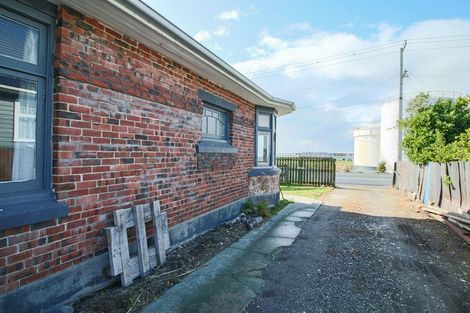 Photo of property in 32 Ocean Beach Road, Bluff, 9814