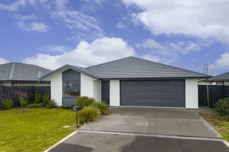 Photo of property in 16 Eileen Way, Rolleston, 7615